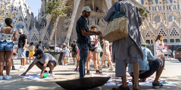 Sagrada Familia - Monumental / SIMÓN SÁNCHEZ