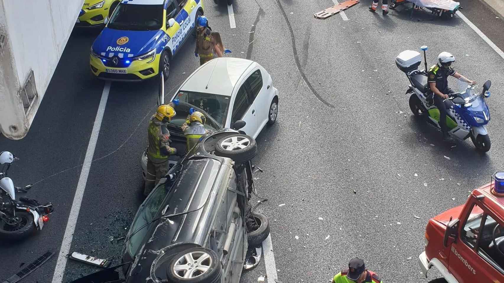 Un accidente múltiple en la C-31 de Barcelona / REDES SOCIALES