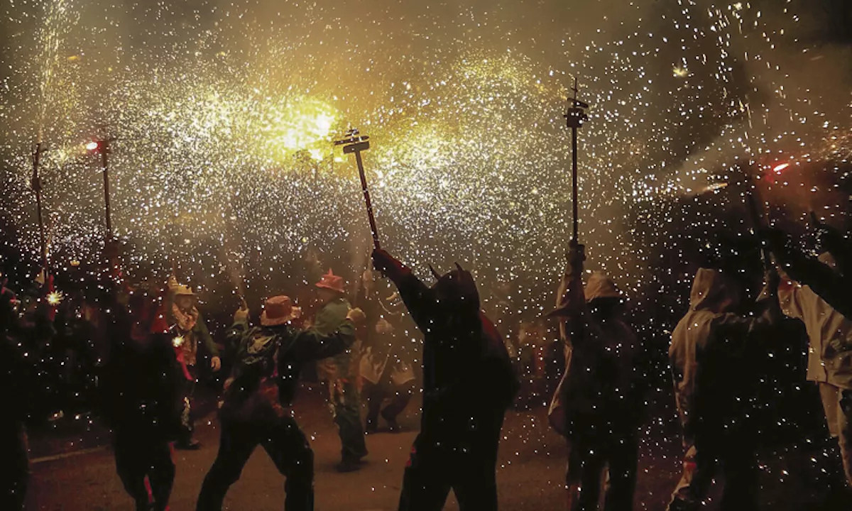 Correfoc de Festa Major en Sant Adrià / ARCHIVO