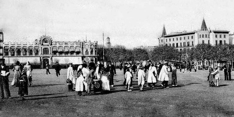 La plaza Catalunya en los años 80 / Archivo AJ Barcelona