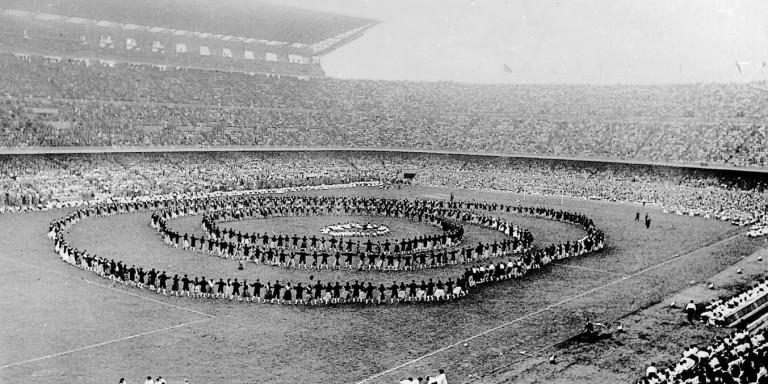 Inauguración del Camp Nou, en 1957 / REDES