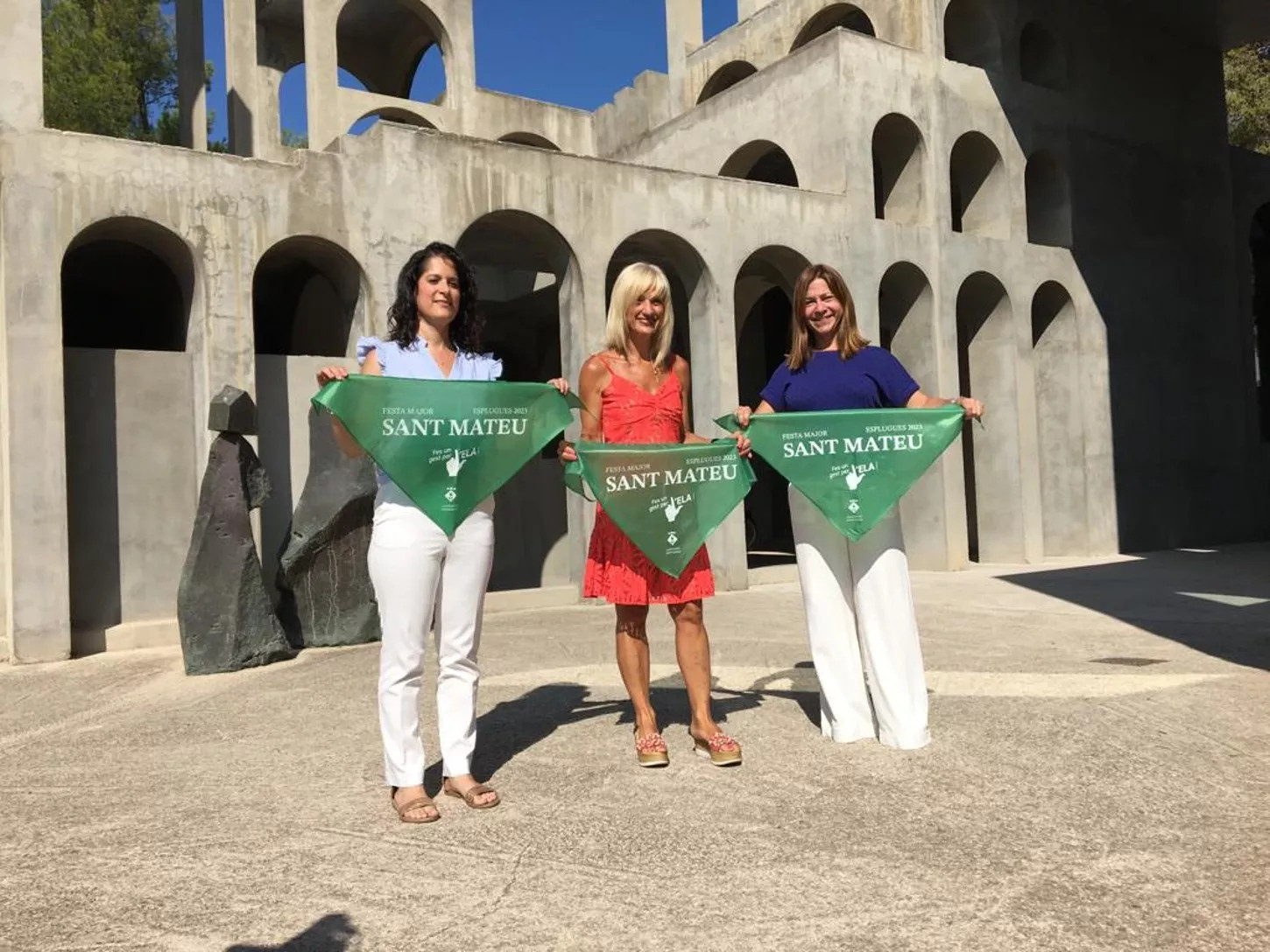 La regidora de Cultura, Montse Pérez; la alcaldesa, Pilar Díaz; y la concejal de Cultura, Maribel Aguilera / RP