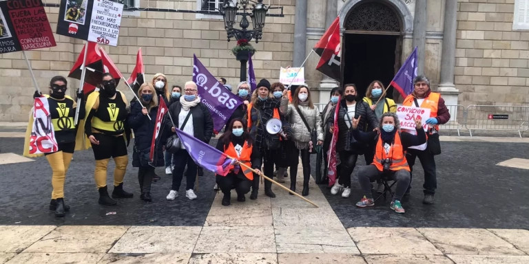 Una manifestación de trabajadoras del SAD de Barcelona de 2021 / TWITTER @COBAS