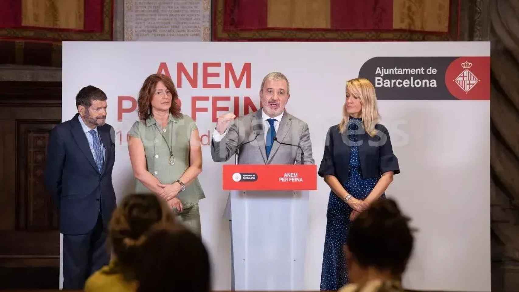 Albert Batlle, Laia Bonet, Jaume Collboni y Maria Eugènia Gay, en el Ayuntamiento de Barcelona / EP