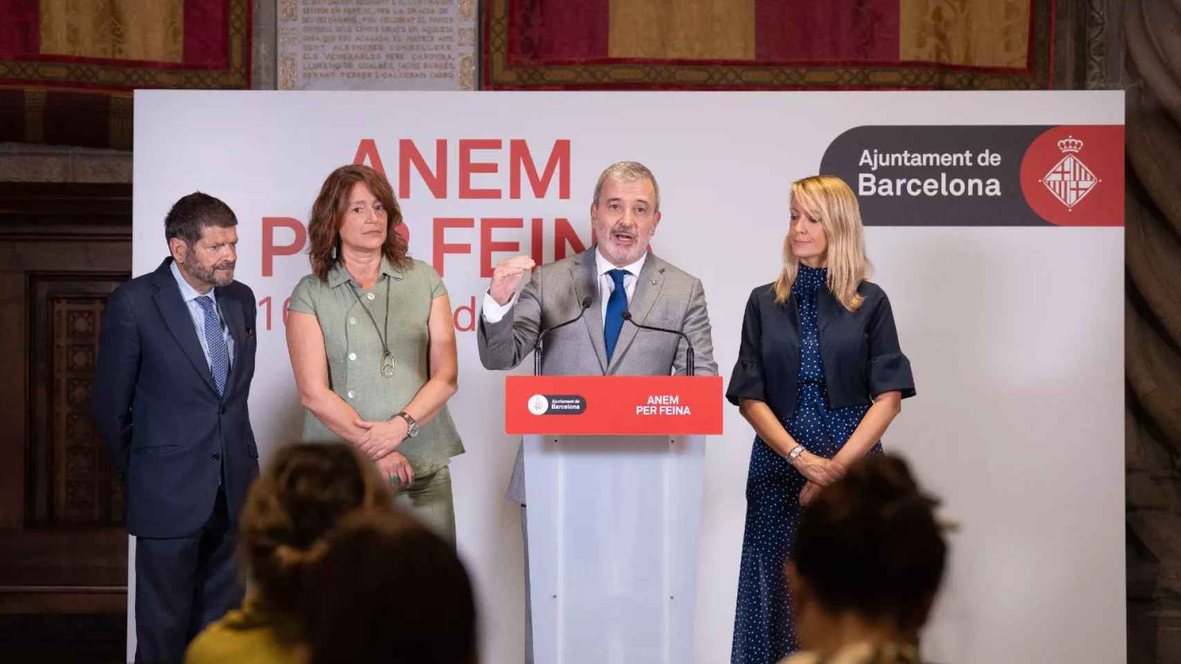 Albert Batlle, Laia Bonet, Jaume Collboni y Maria Eugènia Gay, en el Ayuntamiento de Barcelona / EP