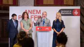 Albert Batlle, Laia Bonet, Jaume Collboni y Maria Eugènia Gay, en el Ayuntamiento de Barcelona / EP