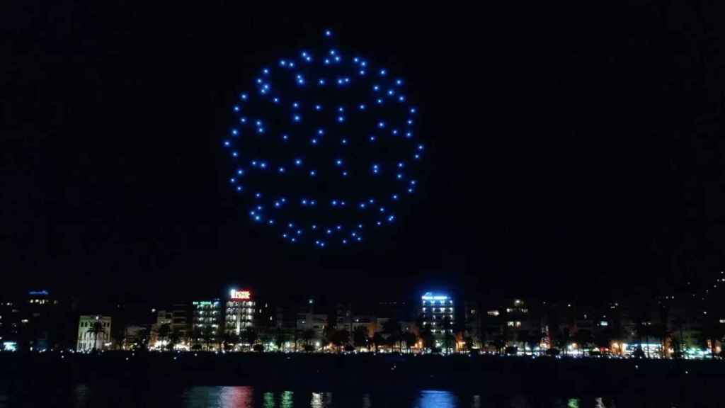 Espectáculo de drones en Barcelona / Flock Drone Art