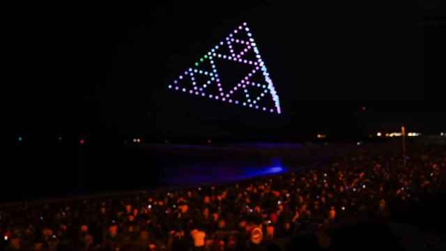 Espectáculo de drones en la playa de la Barceloneta por La Mercè 2023 / LUIS MIGUEL AÑÓN