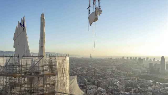 La Sagrada Família culmina las torres de los evangelistas Mateo y Juan -/ SAGRADA FAMÍLIA