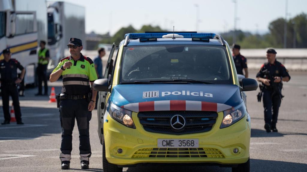 Control de Mossos d'Esquadra en el peaje de Martorell