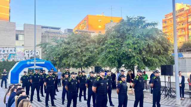 Los 23 nuevos agentes de la Guardia Urbana de Badalona / ÁNGELA VÁZQUEZ