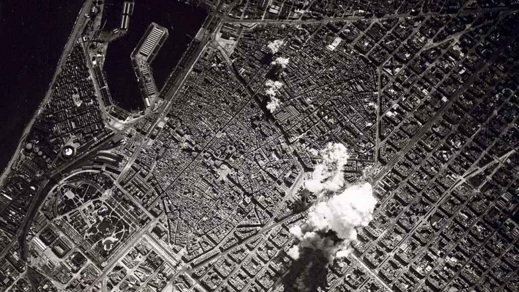 Bombardeo sobre la ciudad de Barcelona en 1937 / Archivo