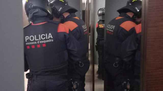 Dispositivo contra una presunta organización de tráfico de drogas en Barcelona / MOSSOS D'ESQUADRA