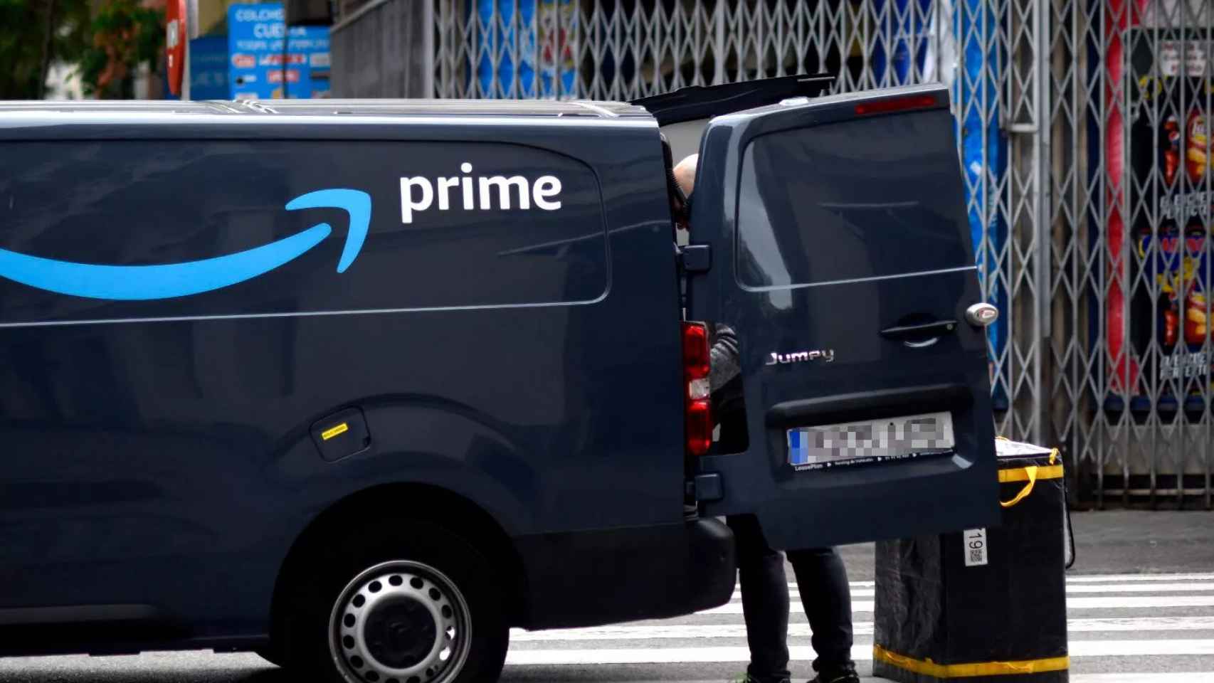 Repartidor de Amazon en Barcelona / EUROPA PRESS