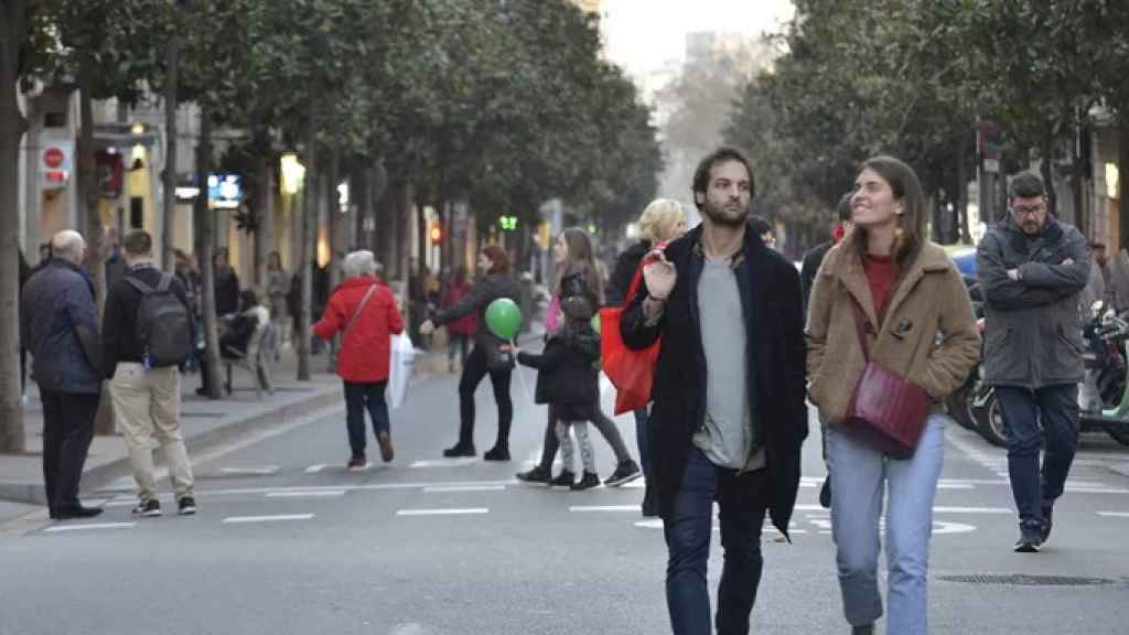 Calle cortada por la iniciativa 'Obrim Carrers'