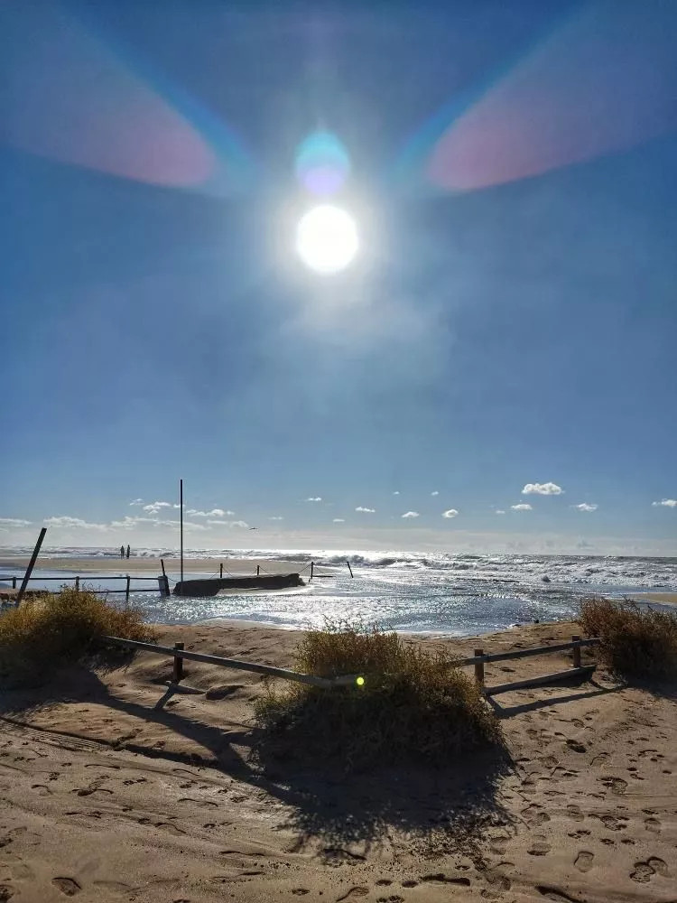 Estado de la playa de Castelldefels tras el paso de la borrasca Aline en Barcelona / Noticias de Castelldefels