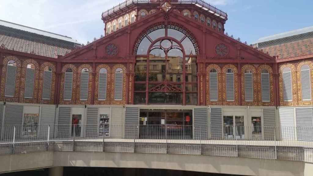 Fachada del Mercat de Sant Antoni en una imagen de este miércoles / G.A