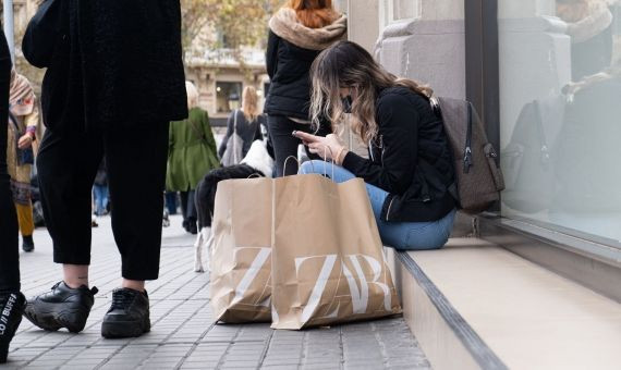 Paradas para descansar entre compras/PABLO MIRANZO