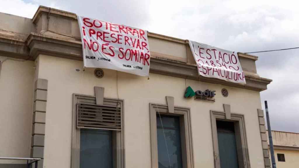 Estación de tren de Sant Feliu propiedad de Adif