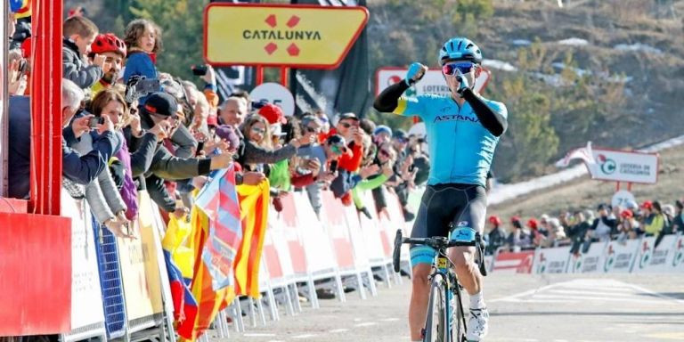 Miguel Ángel López, ganador de la Volta en 2019, la última que se pudo celebrar / EFE