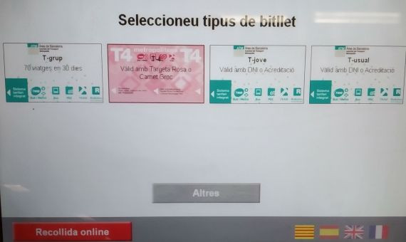 Las tarjetas con viajes ilimitados en la segunda pantalla de las máquinas / JORDI SUBIRANA