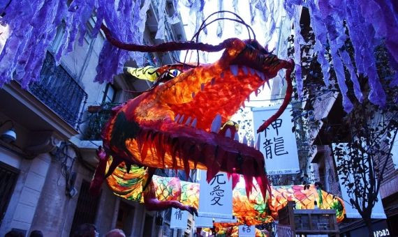 Decoración de una calle durante las fiestas de Gràcia