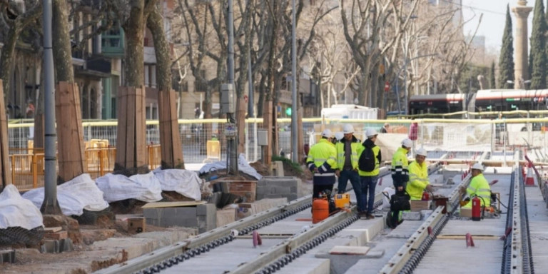 Obras en la plaza de Mossèn Jacint Verdaguer / AYUNTAMIENTO DE BARCELONA