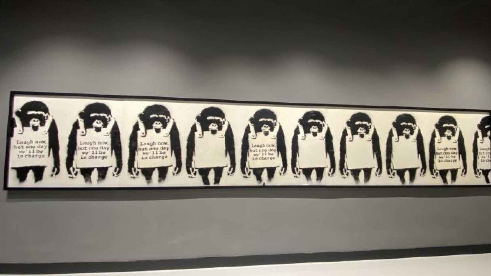Obra de Banksy en el Moco Museum de Barcelona