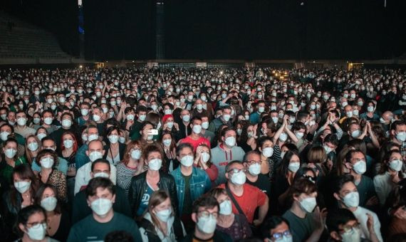 Asistentes en el primer concierto post covid en el Palau Sant Jordi/ EUROPA PRESS - Pau Venteo