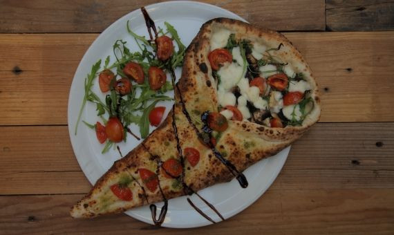 Un plato de Madrelievito, en el Poblenou / MADRELIEVITO