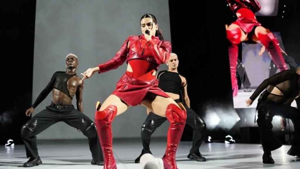 Rosalía, en un momento de su actuación en el Palau Sant Jordi