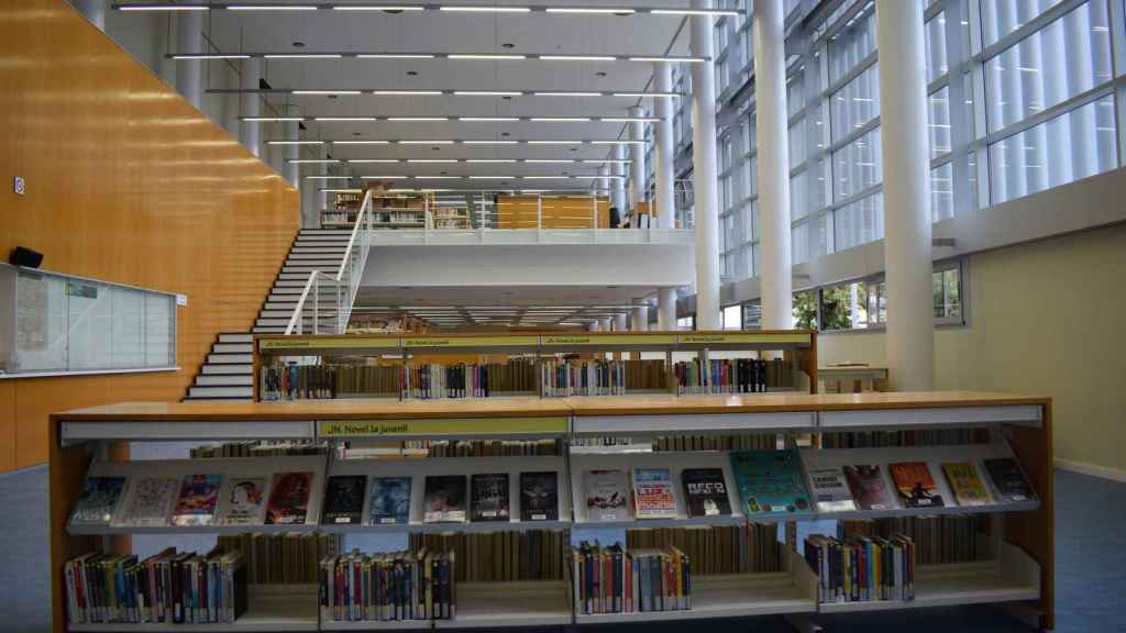 Interior de la nueva Biblioteca de Viladecans