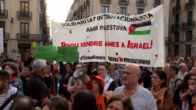 Protestas contra los ataques de Gaza en la plaza Sant Jaume de Barcelona