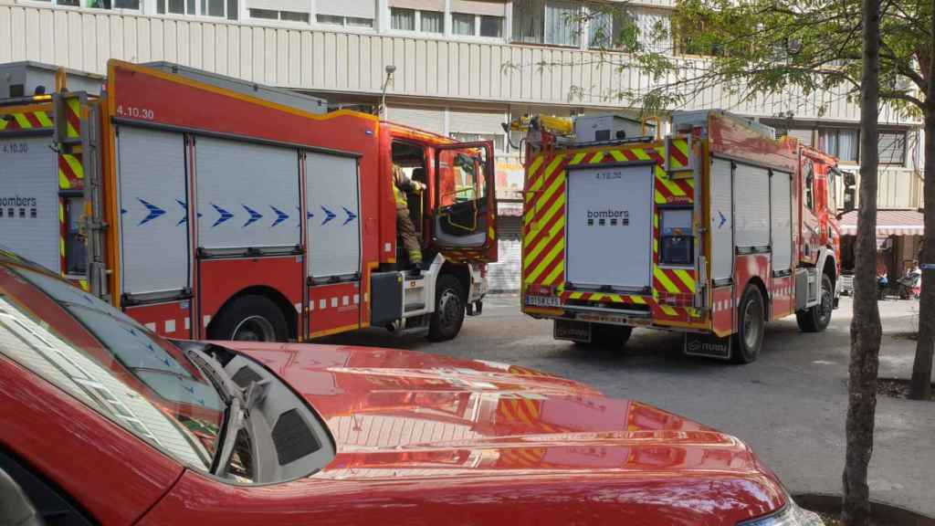 Los Bomberos en la calle de Llevant de Sant Adrià