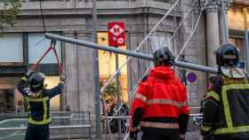 Imagen de las luces de navidad que se cayeron el 2 de noviembre en Gran Vía