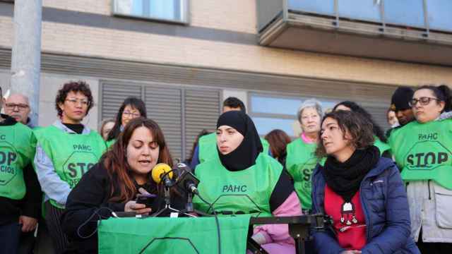 Los okupas vulnerables de Sabadell recuperan la luz tras más de 100 días a oscuras