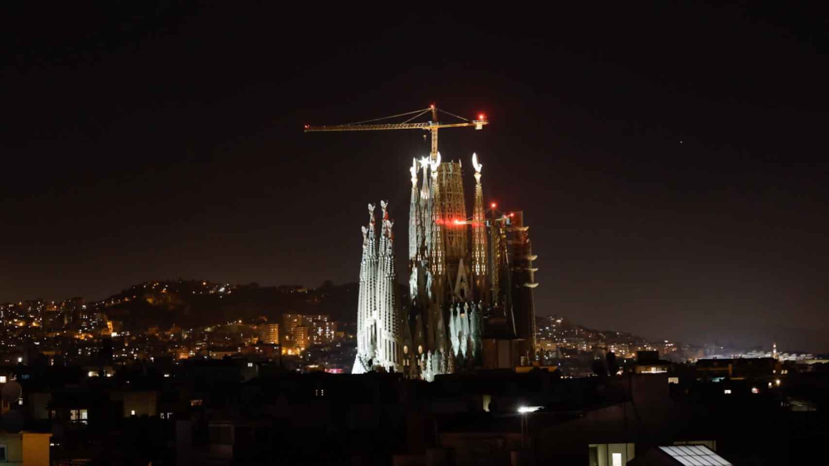 La Sagrada Família, iluminada
