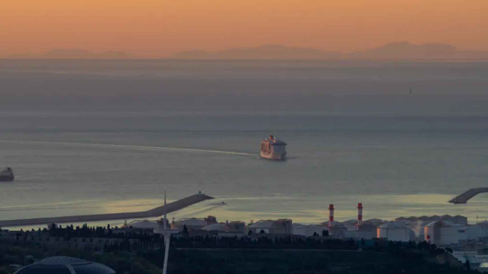 Vistas de la isla de Mallorca desde Barcelona este lunes 13 de noviembre