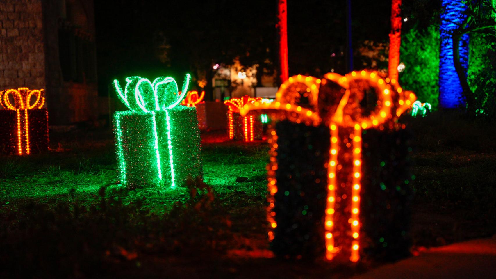 Decoraciones navideñas en el recinto modernista de Sant Pau en Barcelona