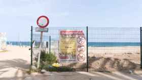 La playa contaminada de Sant Adrià