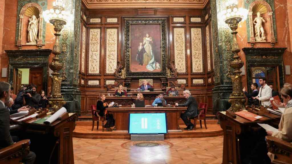 Un pleno municipal del Ayuntamiento de Barcelona