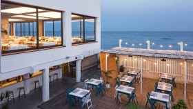 Terraza del restaurante La Donzella de la Costa de Badalona
