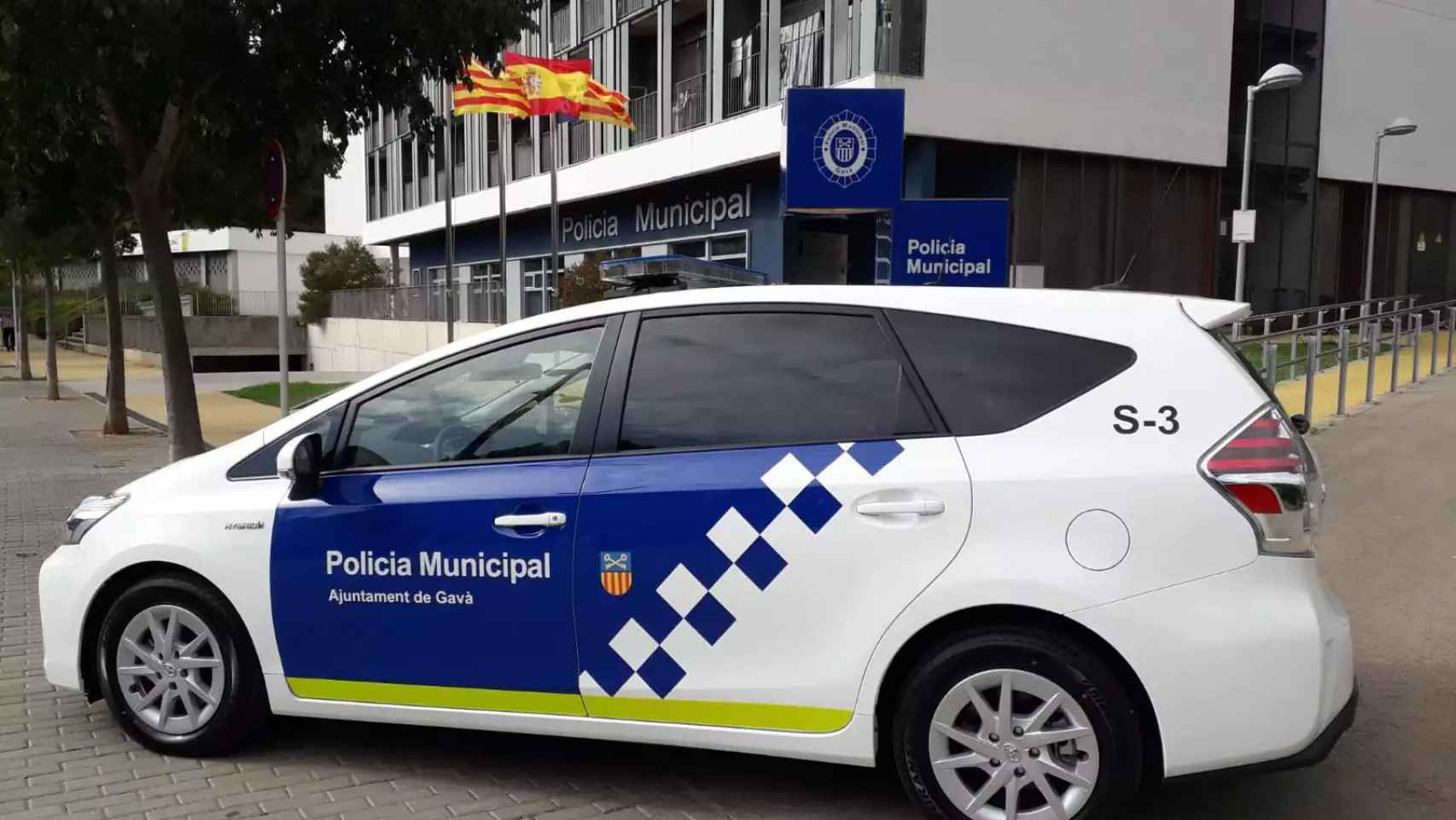 Un coche de la Policía Municipal de Gavà