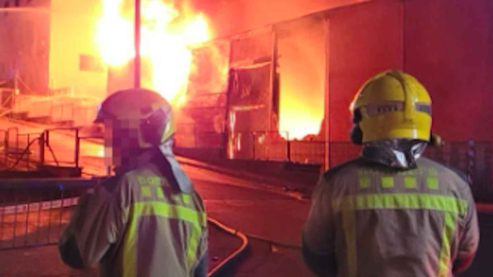 Incendio en el polígono industrial Can Cuiàs de Montcada i Reixac