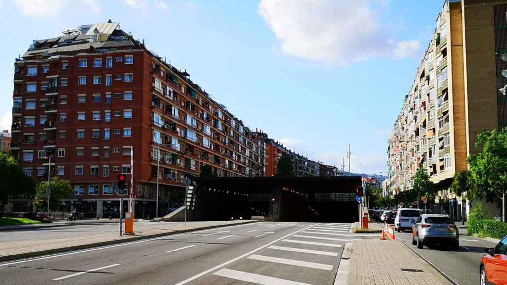 Acceso a un túnel de la ronda del Mig