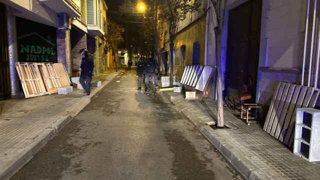 La calle Pedró donde los mossos han llevado a cabo el desalojo este jueves