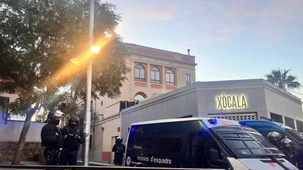 Mossos d'Esquadra en la calle de Pedró