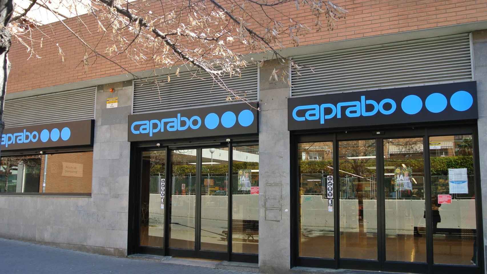 El nuevo establecimiento de Caprabo, ubicado en la calle Mallorca de la capital catalana