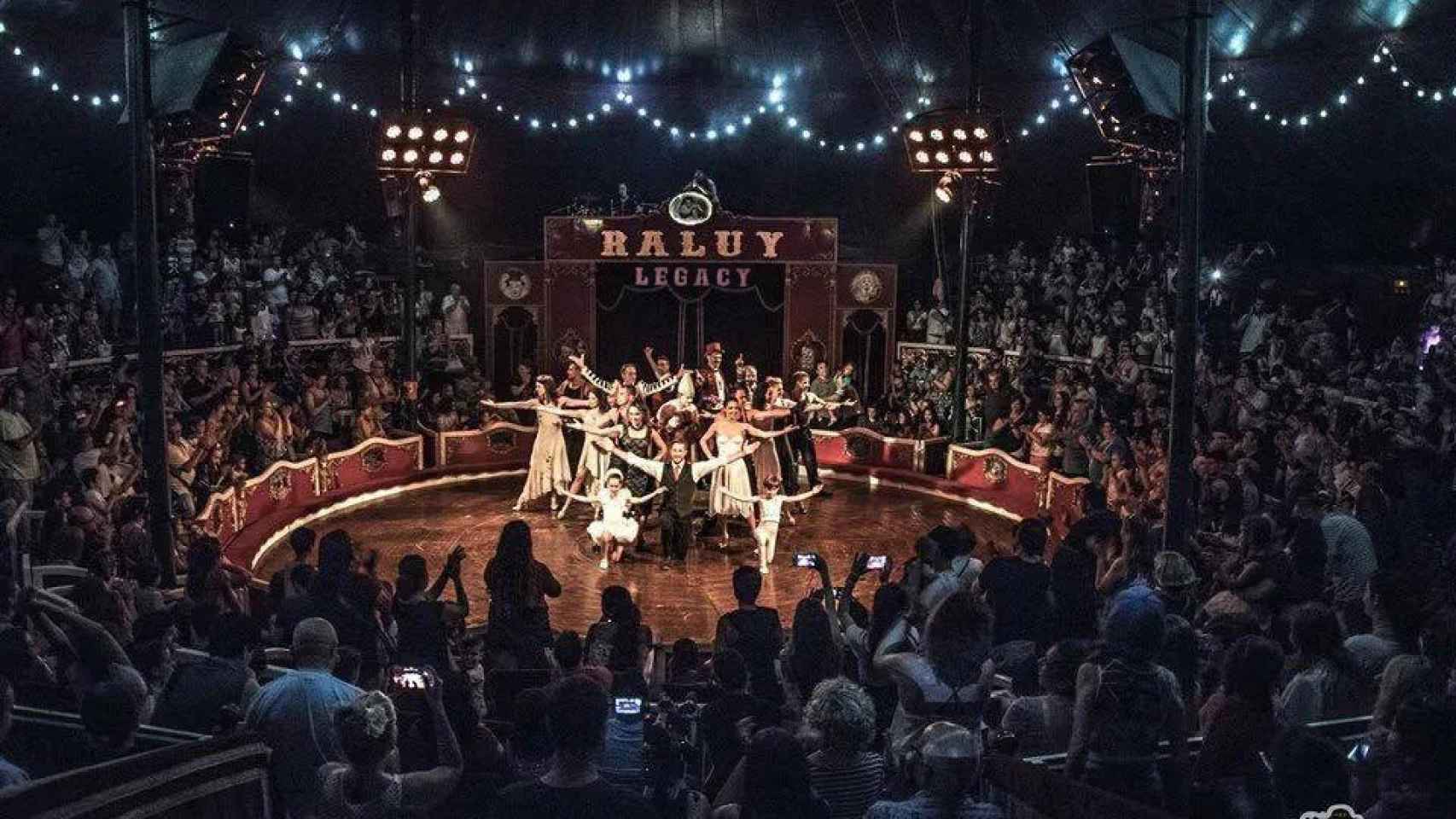 El Circo Raluy en uno de sus espectáculos