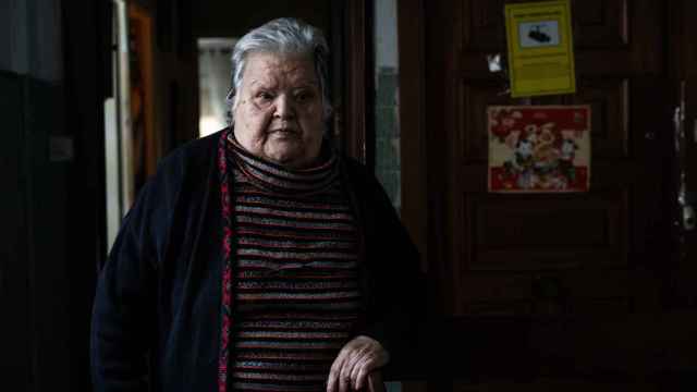 El tormento de Paquita, una anciana de 97 años que vive en un cuarto sin ascensor en Badalona